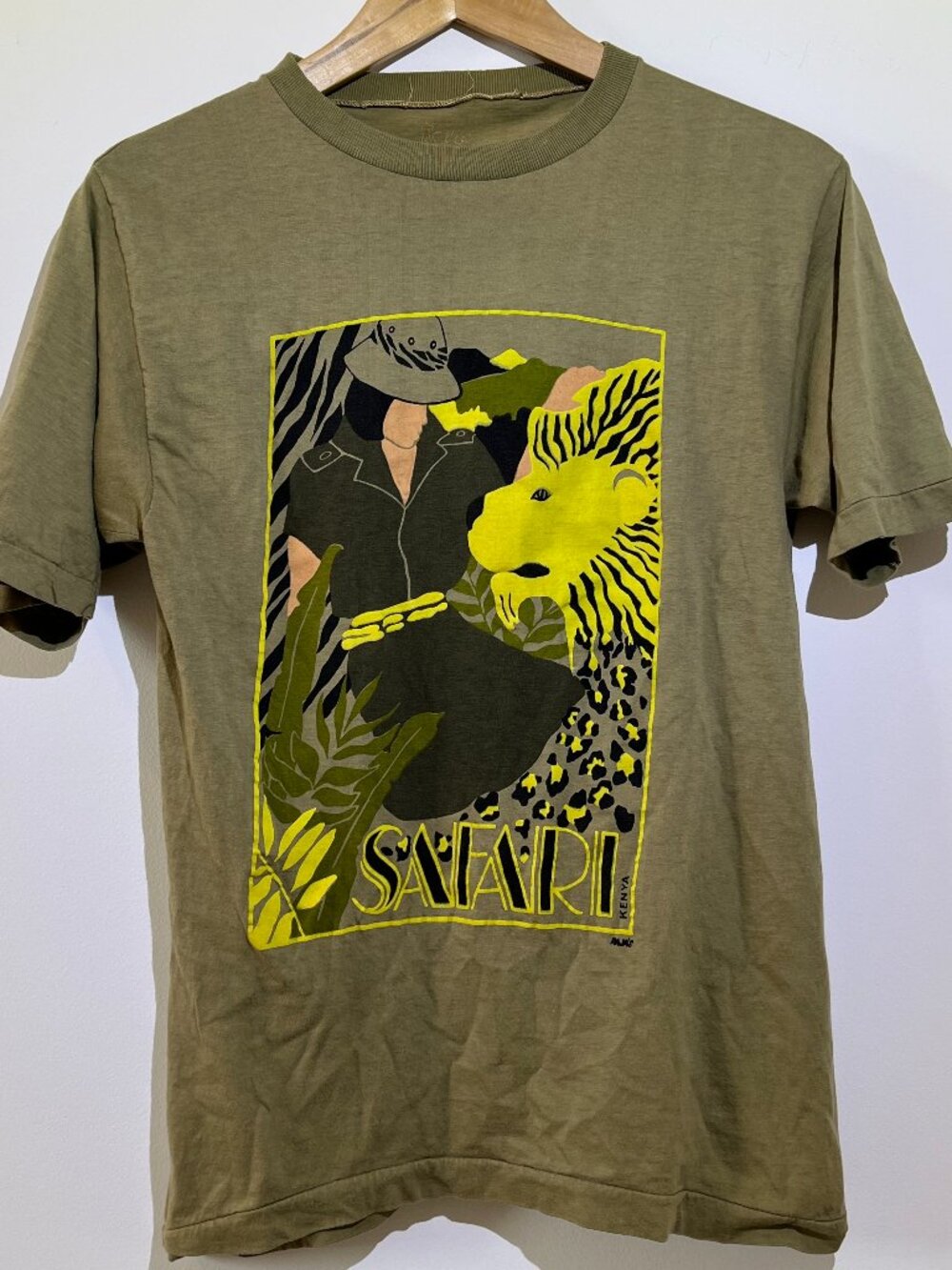 Vintage Safari Kenya Raja’s Graphic Tee Lion & Animal Print Khaki Olive XS